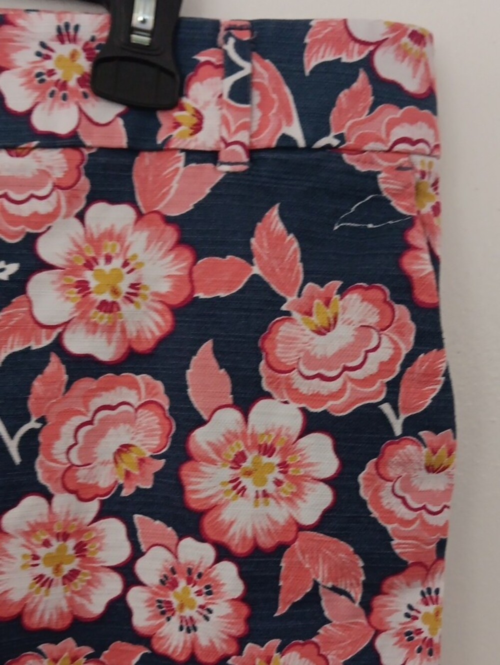 Loft Floral Print Cotton Blend Shorts #3824 - Picture 3 of 7